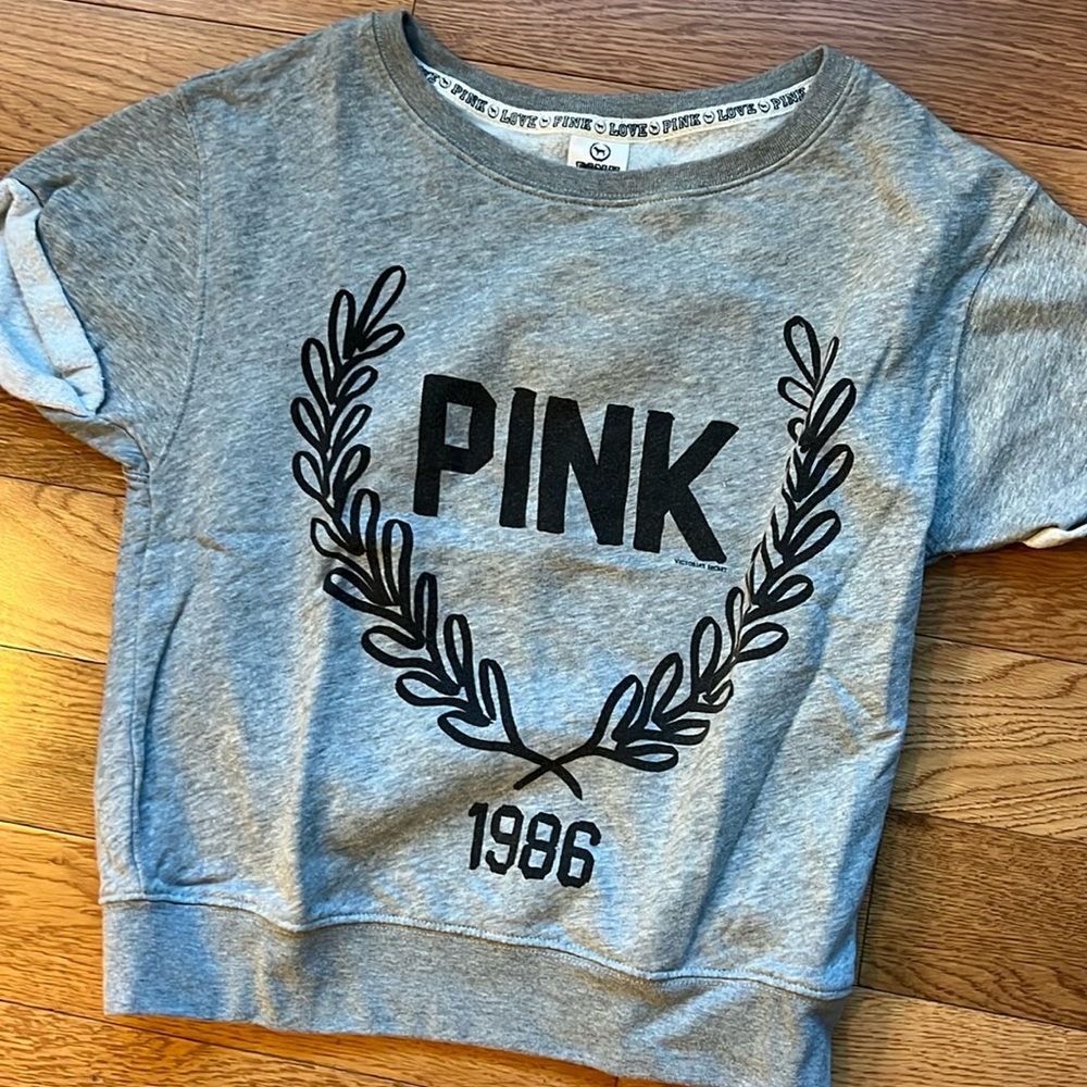 VS pink short sleeve sweatshirt